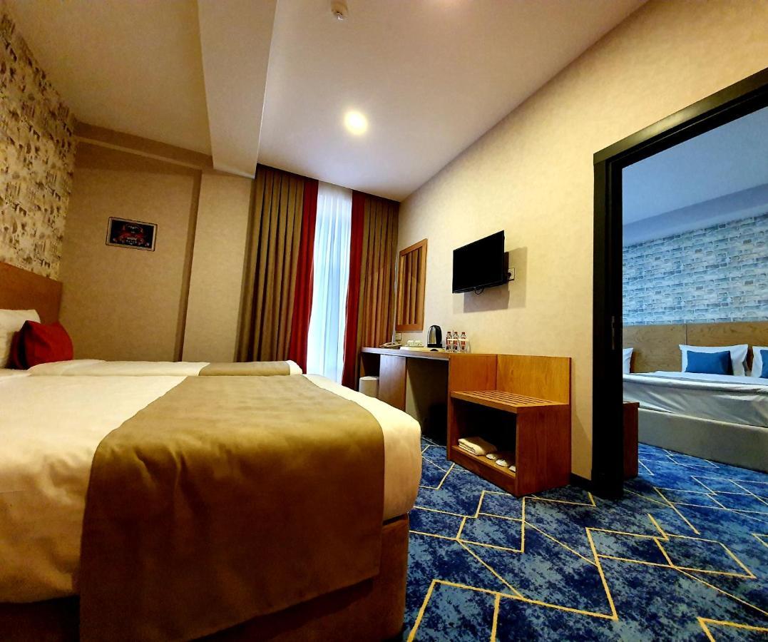 Porto Hotel Baku Exteriör bild