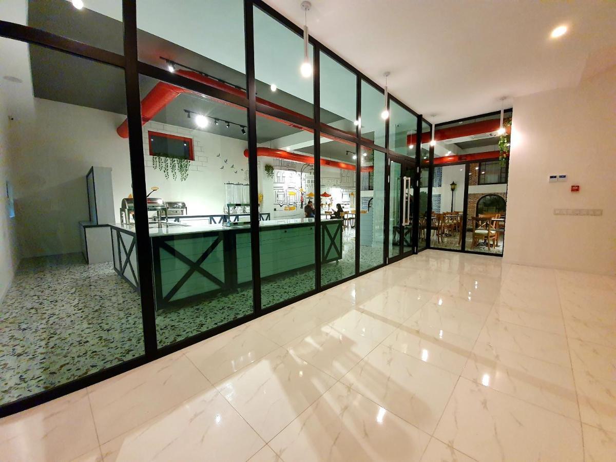 Porto Hotel Baku Exteriör bild