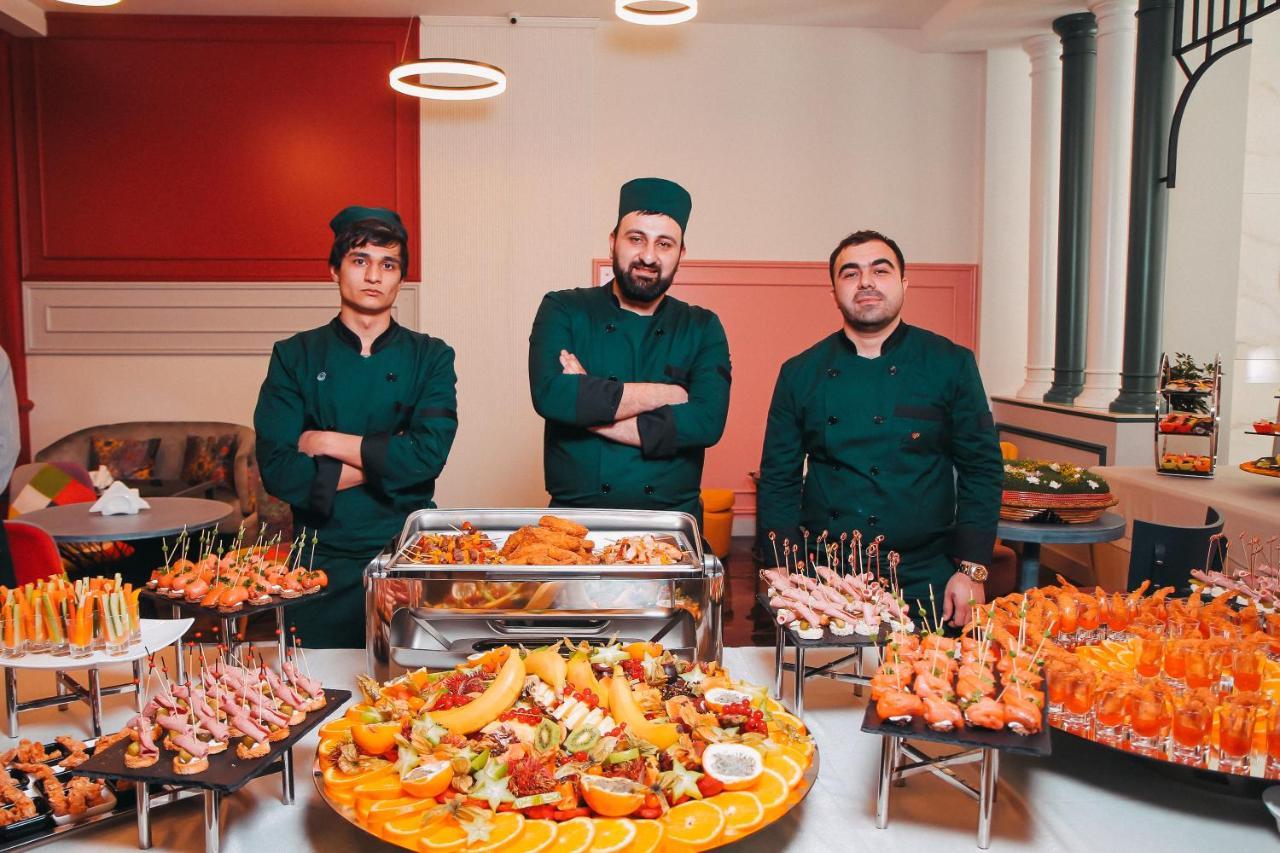 Porto Hotel Baku Exteriör bild